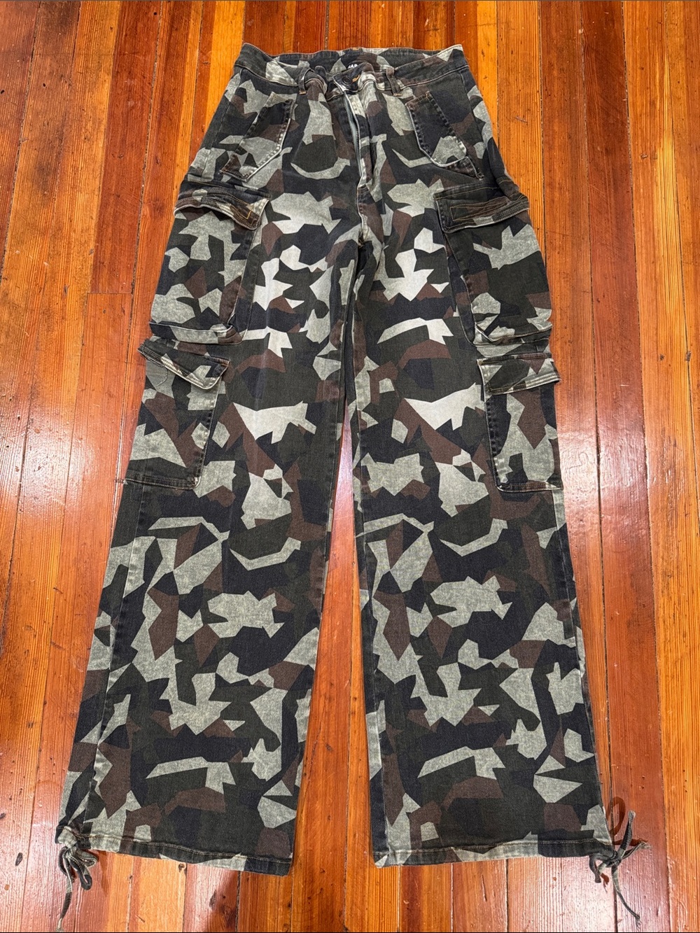 Camouflage Wide Leg Cargo Jeans - Green/Black